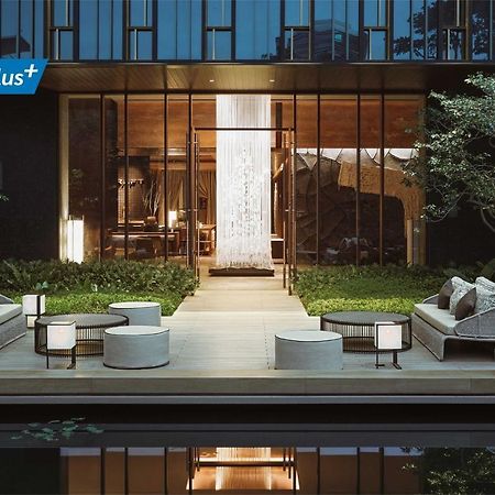 Hotel Kimpton Maa-Lai Bangkok By Ihg Zewnętrze zdjęcie The hotel's lobby