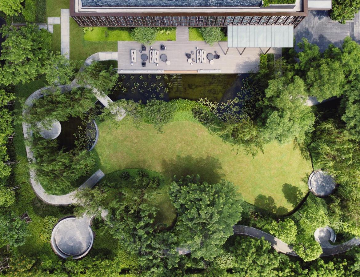 Hotel Kimpton Maa-Lai Bangkok By Ihg Zewnętrze zdjęcie Aerial view of the garden