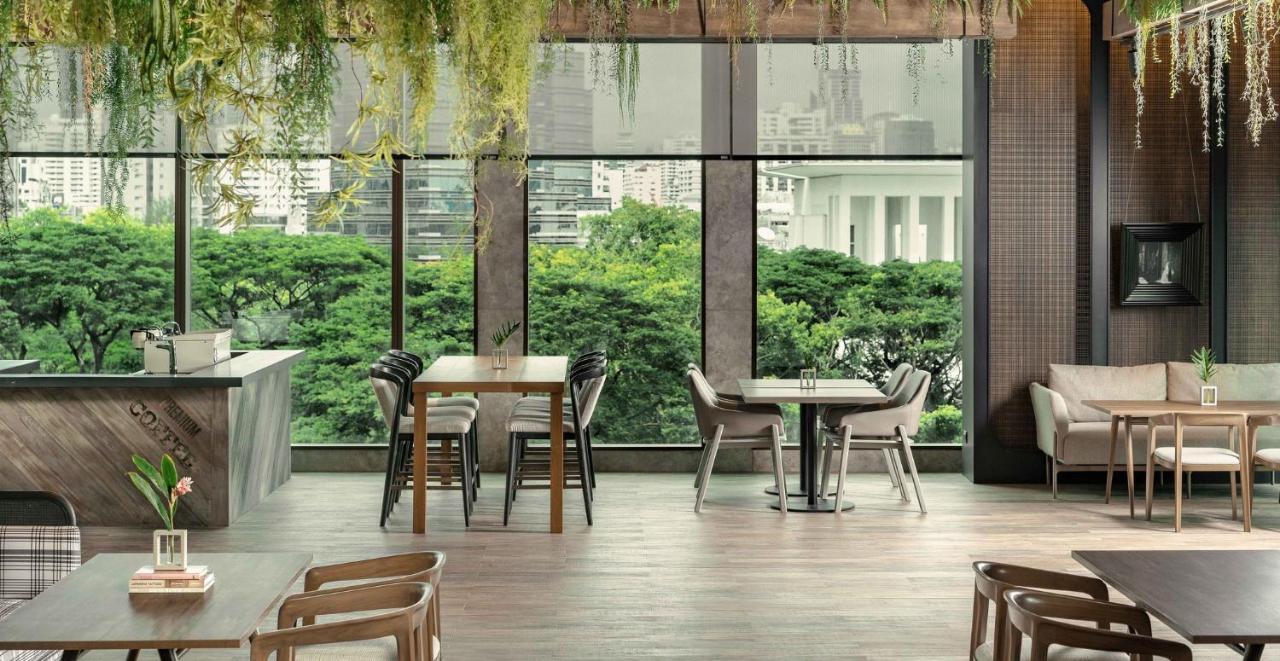 Hotel Kimpton Maa-Lai Bangkok By Ihg Zewnętrze zdjęcie The interior of the restaurant